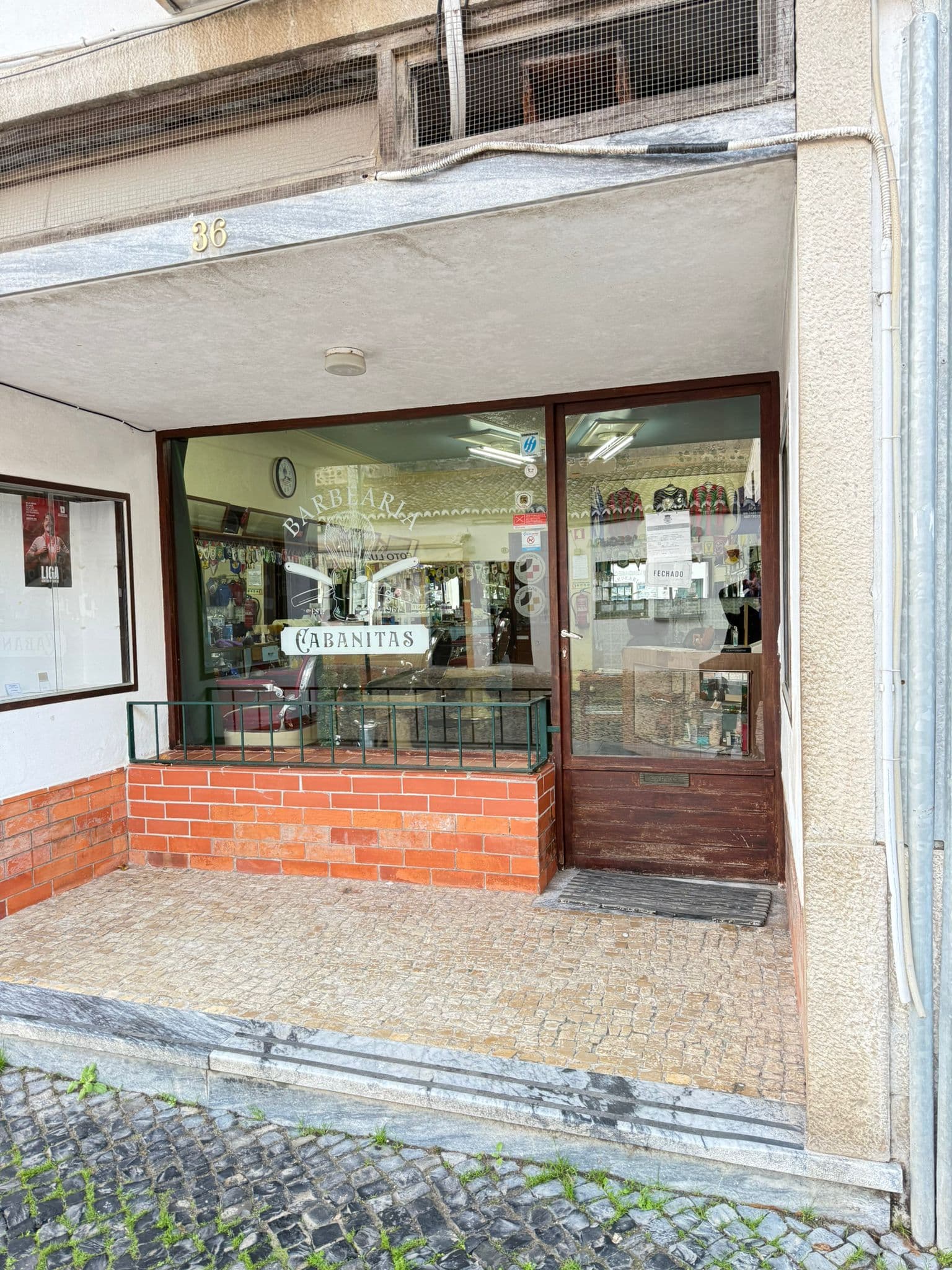 Interior da Barbearia Cabanitas